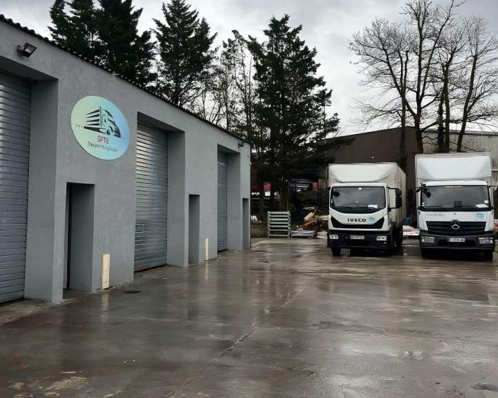 Location de camion avec chauffeur Ézanville